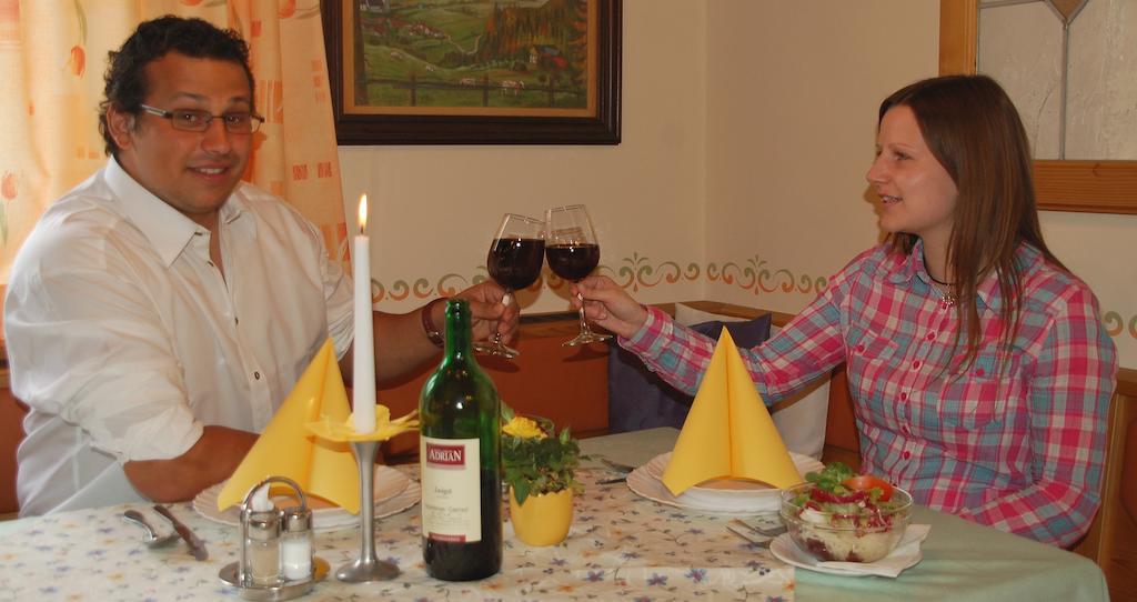 Gasthof Trattner Pension Waldhof Sankt Peter am Kammersberg Екстер'єр фото
